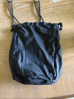 lululemon athletica Black Drawstring Shoulder Pouch